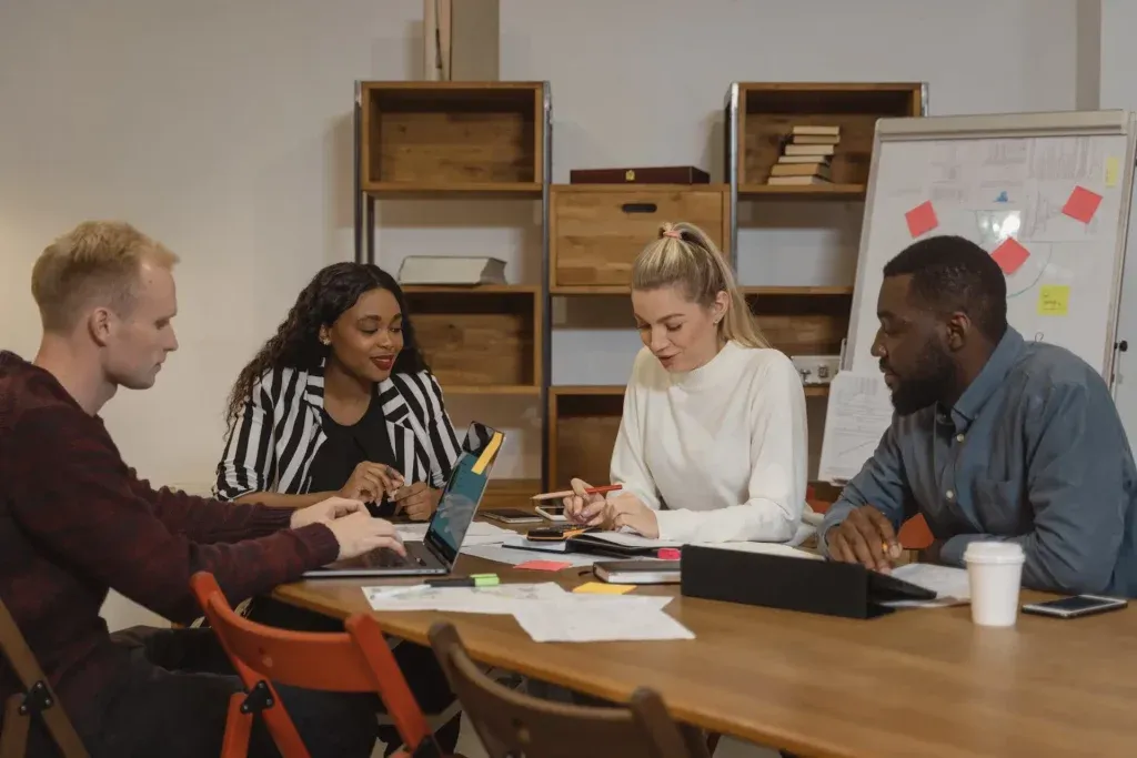Collaboration avec les partenaires